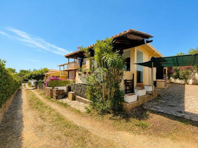 Villetta a schiera in vendita di 92 m² in Via Cala Girgolu