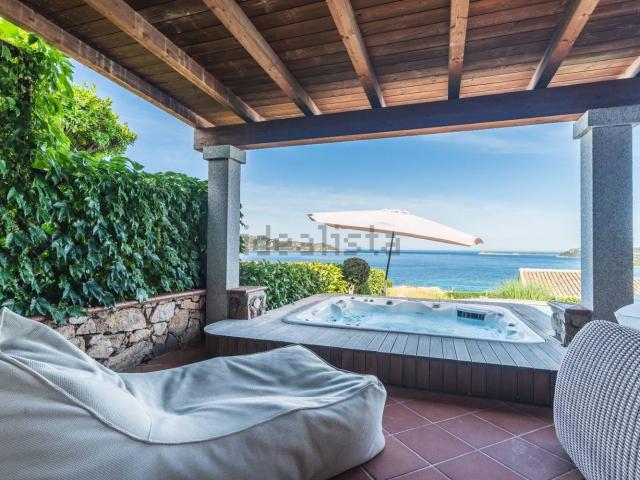 Villetta a schiera in vendita di 92 m² in Via punta Molara