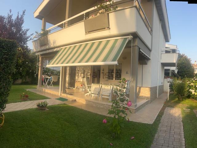Villetta a schiera in vendita di 95 m² in Via Tevere