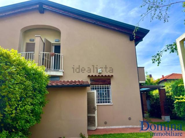 Villetta a schiera in vendita di 95 m² in Via Acqualunga, 71
