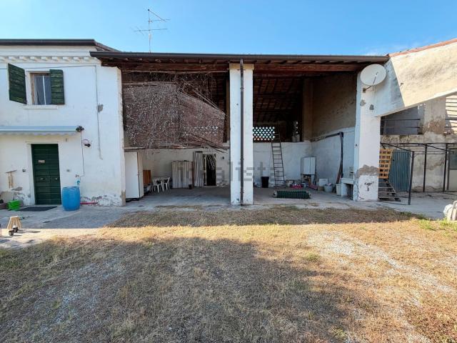 Villetta a schiera in vendita di 95 m² in Via Chiesa