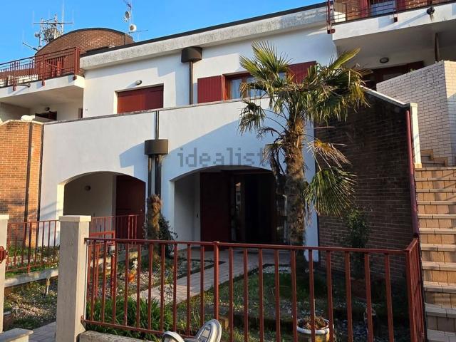 Villetta a schiera in vendita di 95 m² in Via Daniele Manin