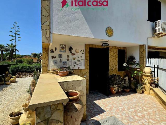Villetta a schiera in vendita di 95 m² in Via dei Pini