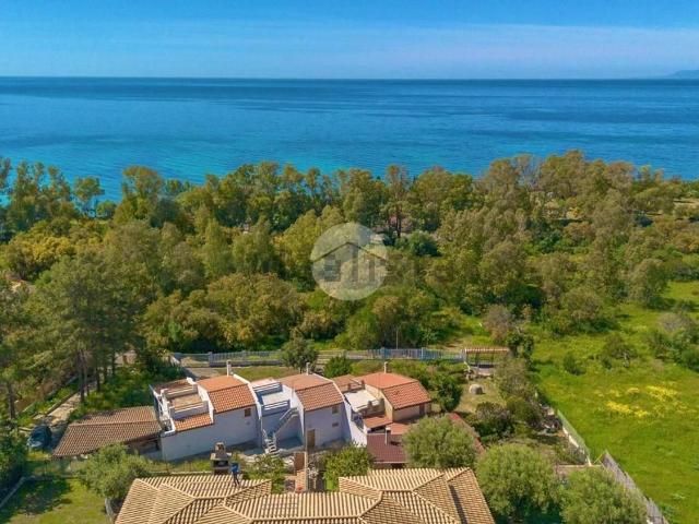 Villetta a schiera in vendita di 95 m² in Via delle Acacie, 7