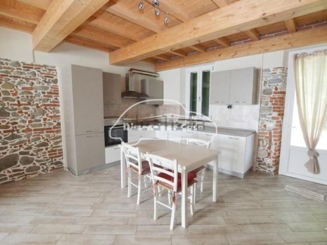 Villetta a schiera in vendita di 95 m² in Via Eugenio Montale, 55013