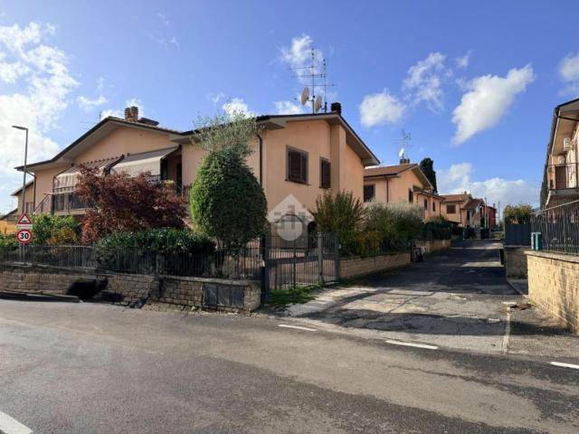 Villetta a schiera in vendita di 95 m² in Via Generale Ballanti, 27