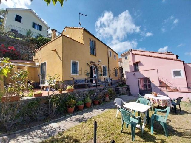 Villetta a schiera in vendita di 95 m² in Via lanrosso superiore
