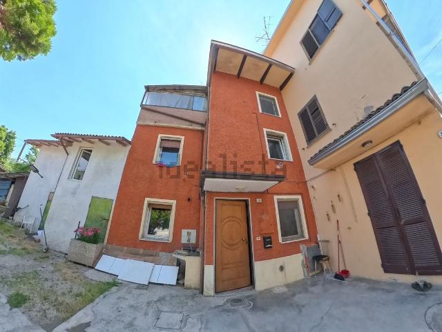 Villetta a schiera in vendita di 95 m² in Via Magnani