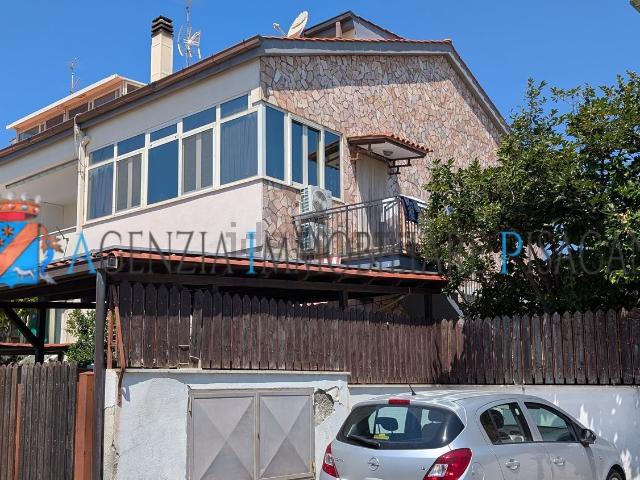 Villetta a schiera in vendita di 96 m² in Via Umbria