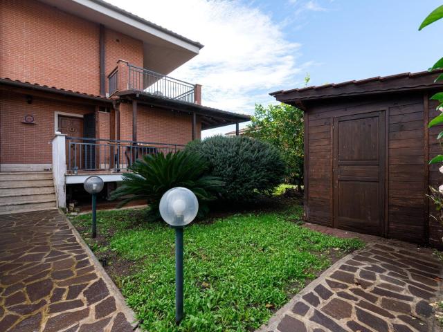 Villetta a schiera in vendita di 96 m² in Via Bersone, 123