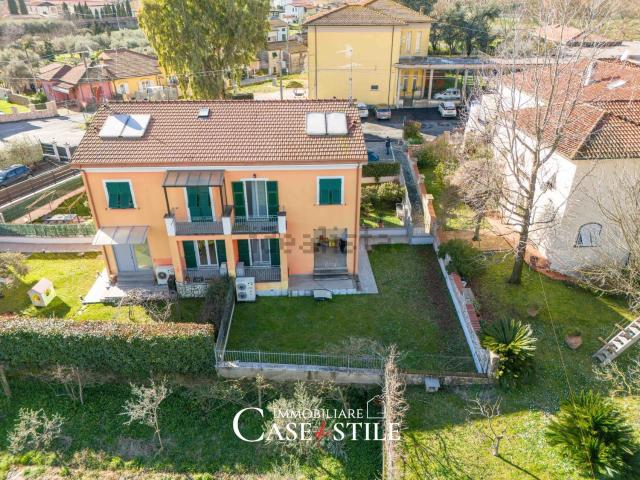 Villetta a schiera in vendita di 96 m² in Via Canale, 145