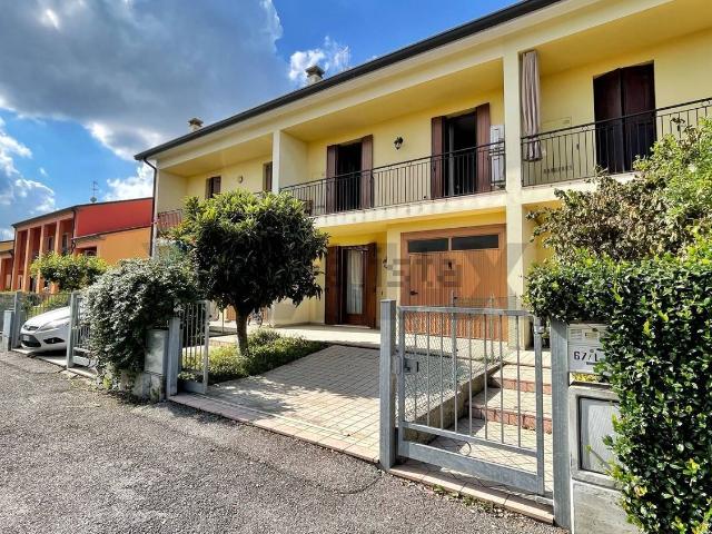 Villetta a schiera in vendita di 96 m² in Via Cognaro, 67