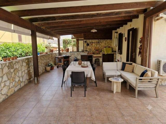 Villetta a schiera in vendita di 96 m² in Via Giacomo Leopardi
