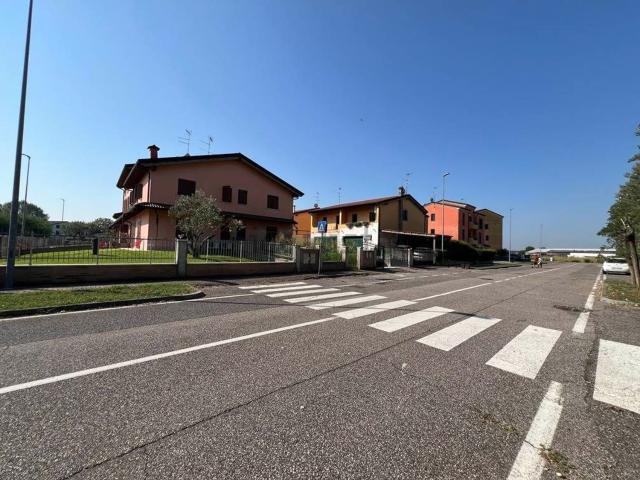 Villetta a schiera in vendita di 96 m²