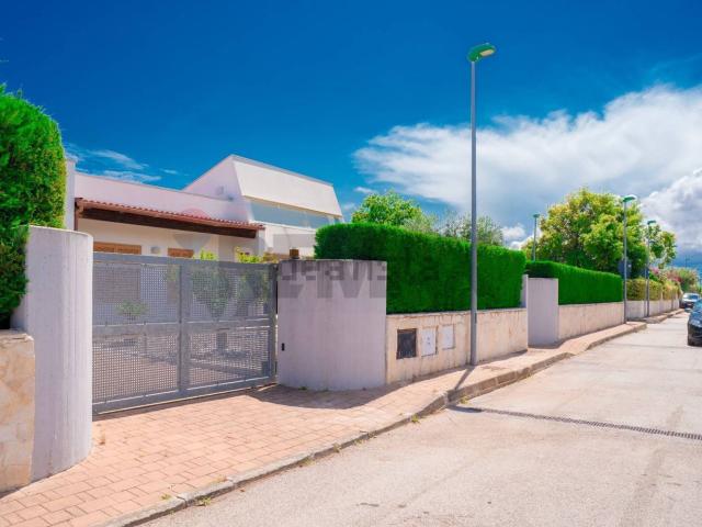 Villetta a schiera in vendita di 98 m² in Contrada Grottole