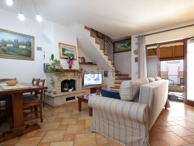 Villetta a schiera in vendita di 98 m² in Via Giovacchino Losi