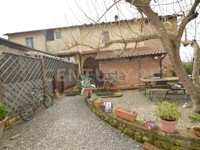 Villetta a schiera in vendita di 99 m² in Via Aurelia Sud Loc. Braccagni, 108