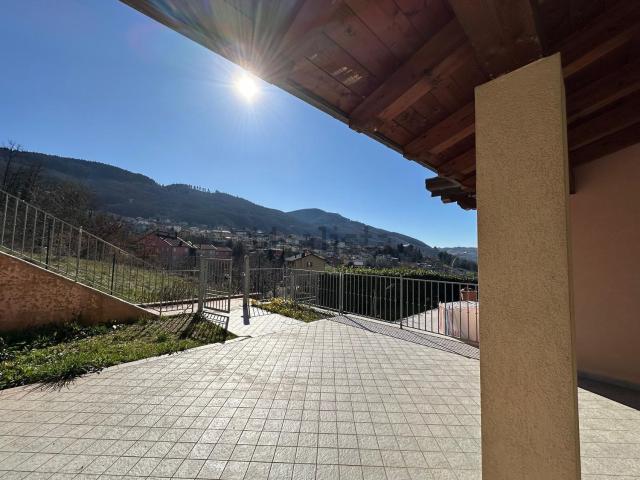 Villetta a schiera in vendita di 99 m² in Via Provinciale, 2