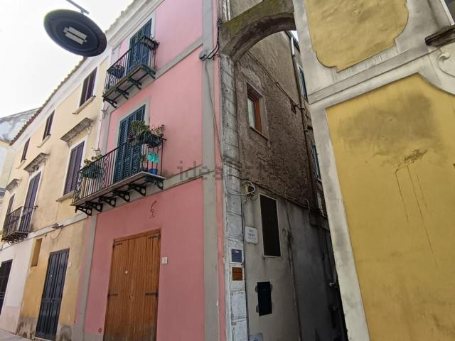 Villetta a schiera in vendita di 100 m² in Via Aulo Attilio Caiatino, 16