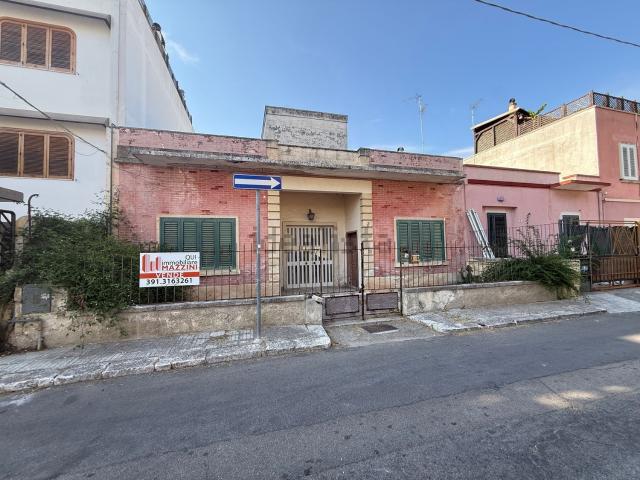 Villetta a schiera in vendita di 100 m² in Via G. Donizetti, 7