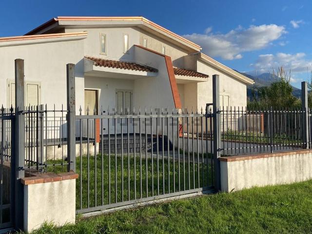 Villetta a schiera in vendita di 100 m² in Via degli Albatros