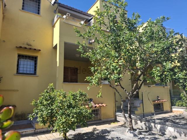 Villetta a schiera in vendita di 100 m² in Via degli Olmi, 11