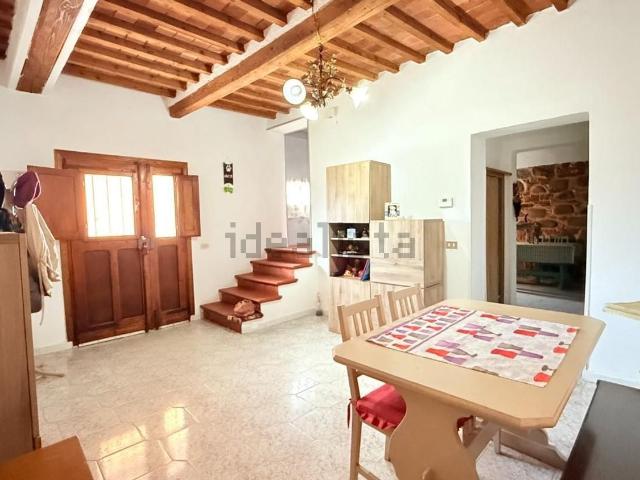 Villetta a schiera in vendita di 100 m² in Via del Felciaione Querce