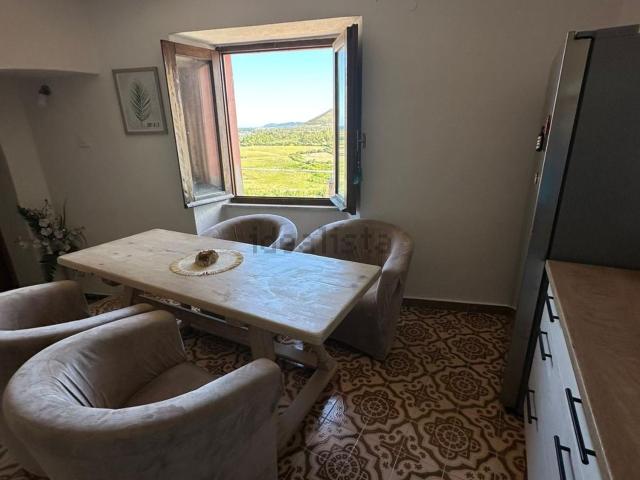 Villetta a schiera in vendita di 100 m² in Via Eleonora D&apos arborea, 1