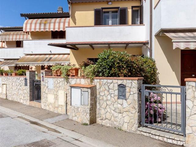 Villetta a schiera in vendita di 100 m² in Via Il Colle, 21