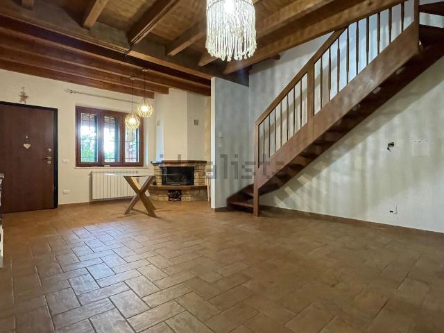 Villetta a schiera in vendita di 100 m² in Via Italo Raulich, 102
