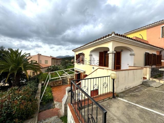 Villetta a schiera in vendita di 100 m² in Via L. Oggianu, 8