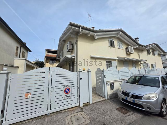 Villetta a schiera in vendita di 100 m² in Via Maggiore Leggero, 14