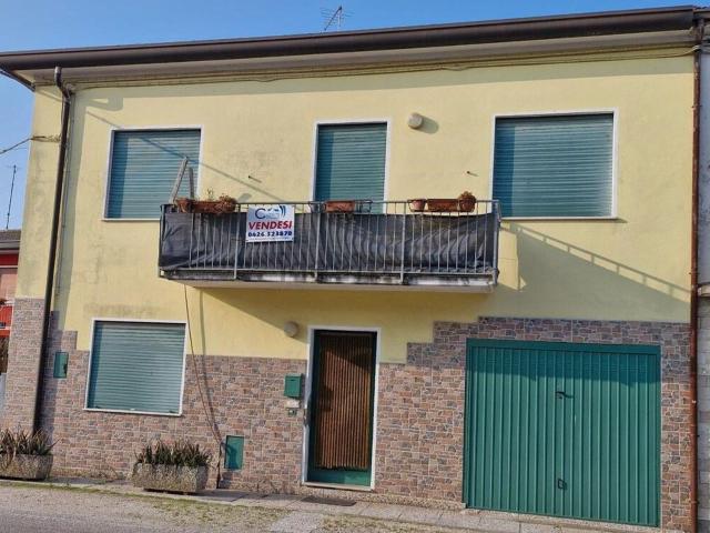 Villetta a schiera in vendita di 100 m² in Via Trento, 62