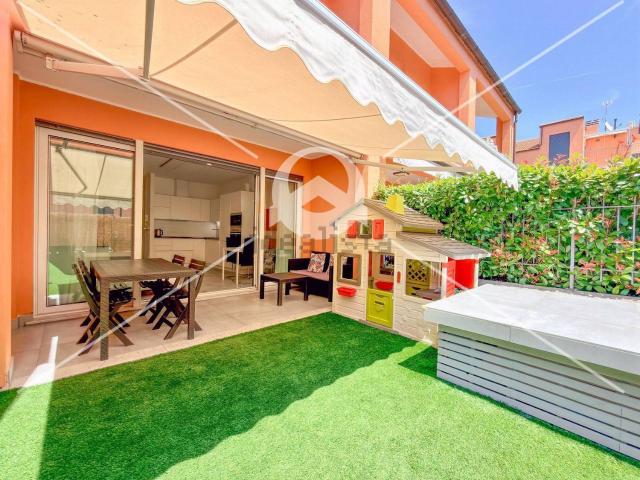 Villetta a schiera in vendita di 100 m² in Via Ugo Foscolo, 40