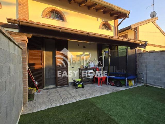 Villetta a schiera in vendita di 100 m² in Viale Artigianato, 104