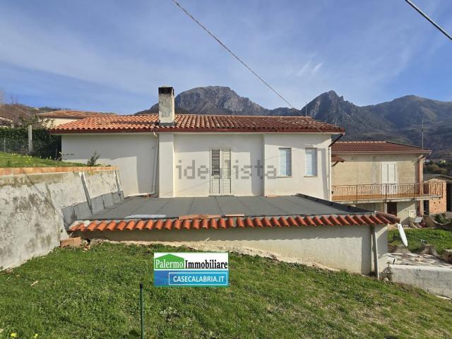 Villetta a schiera in vendita di 100 m² in Contrada Laise, 102