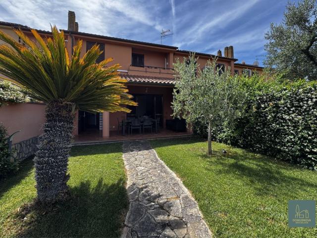 Villetta a schiera in vendita di 101 m² in Strada delle Murelle, 12