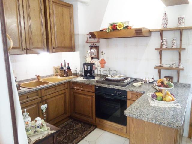 Villetta a schiera in vendita di 104 m² in Via del monte