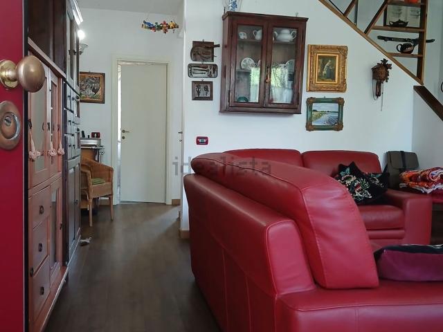 Villetta a schiera in vendita di 104 m² in Via Luchino Visconti