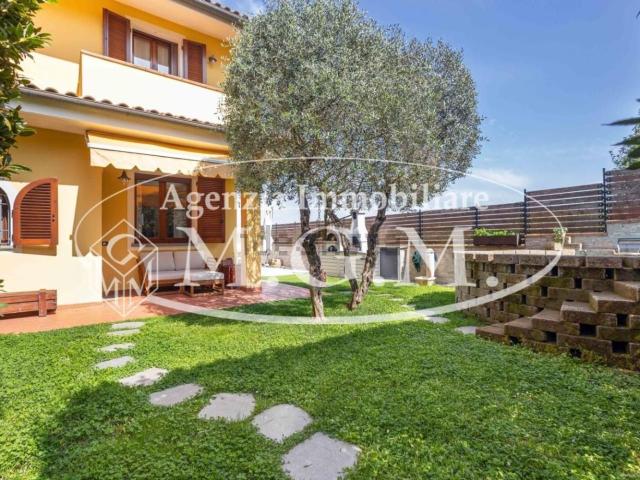 Villetta a schiera in vendita di 105 m² in Via del Bruno