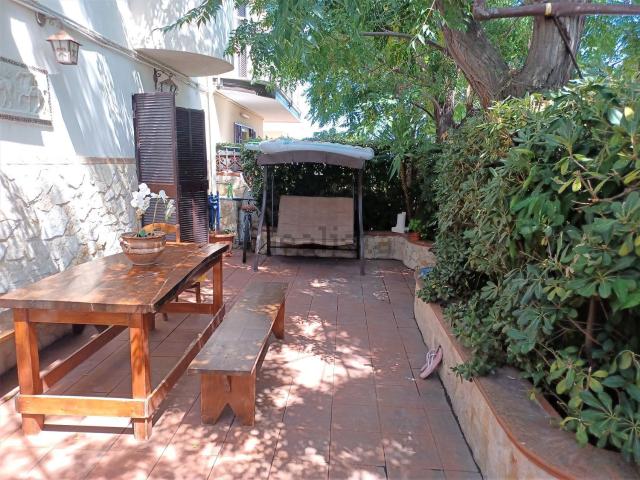 Villetta a schiera in vendita di 105 m² in Contrada Fabbrica, 23