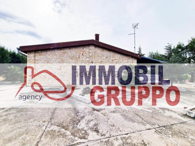 Villetta a schiera in vendita di 105 m² in Contrada Femmina Morta