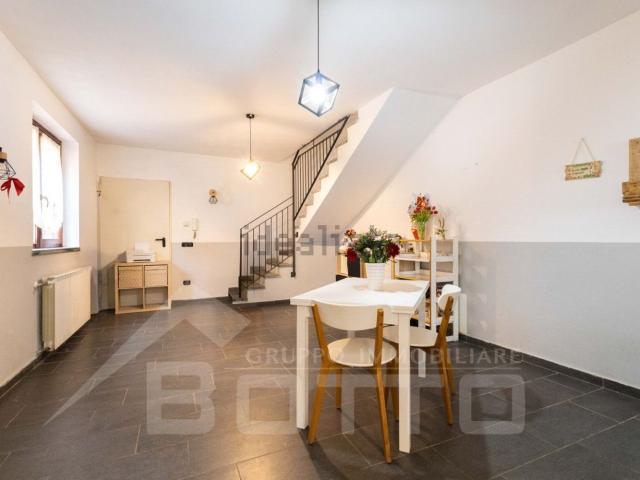 Villetta a schiera in vendita di 105 m² in Località San Antonio, 58