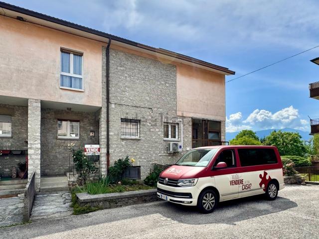 Villetta a schiera in vendita di 106 m² in Via Agordo, 51