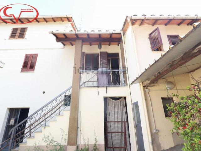 Villetta a schiera in vendita di 107 m² in Via Aretina