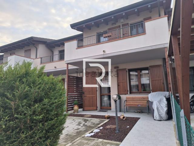 Villetta a schiera in vendita di 107 m² in Via Piave