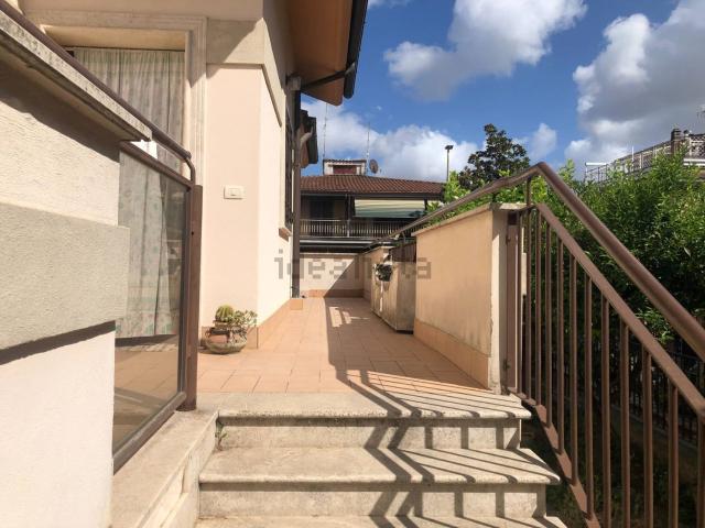 Villetta a schiera in vendita di 108 m² in Via Carlo Frati