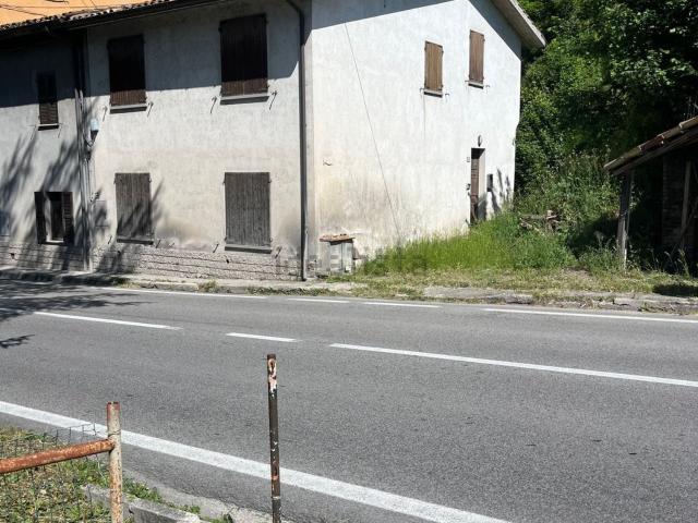 Villetta a schiera in vendita di 108 m² in Via Bocca Trabaria Sud, 127