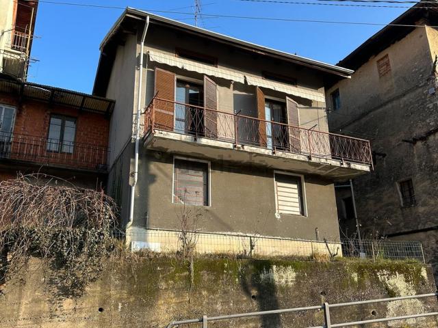 Villetta a schiera in vendita di 108 m² in Frazione Lanvario, 26