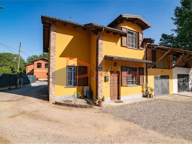 Villetta a schiera in vendita di 108 m² in Località Borghetto, 14